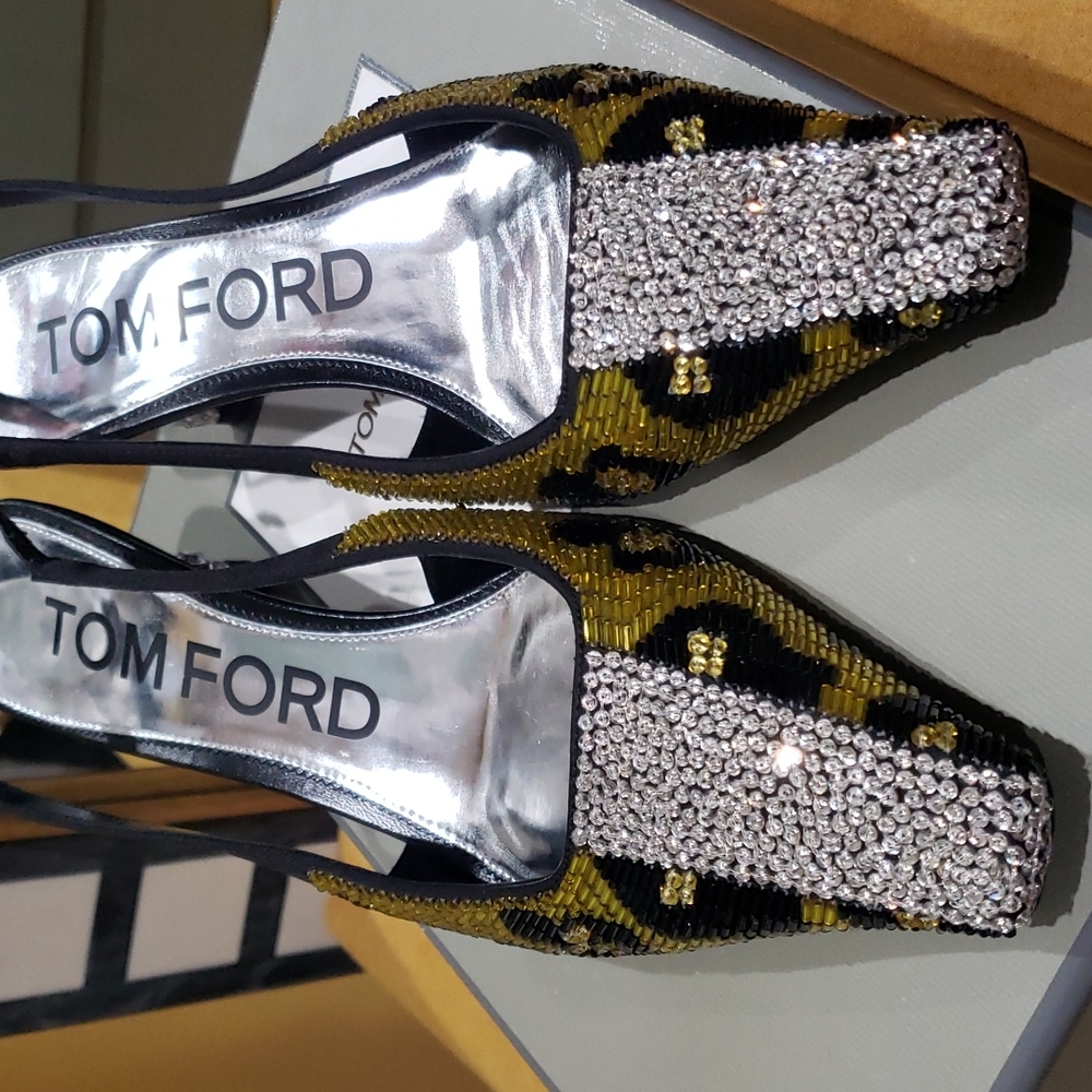 ❤️❤️❤️Sequin & Beaded Slingback Kitten Heel PumpTOM FORD